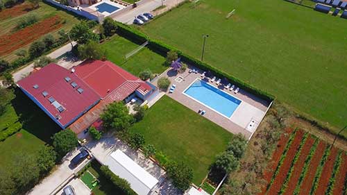 Blick aus der Luftperspektive - Wanderlust Istra Hostel