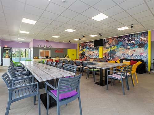 Raum für Fernsehen (Sattelitenfernsehen) 