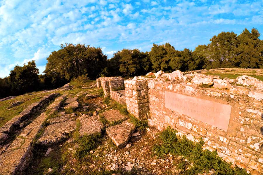 archäologischer Standort Nezakcij - Vizače