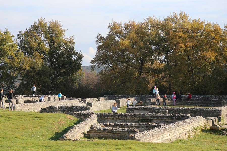 archäologischer Standort Nezakcij - Vizače