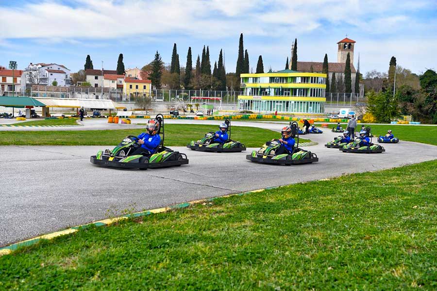 Unterhaltungspark Green Garden Pula – Carting
