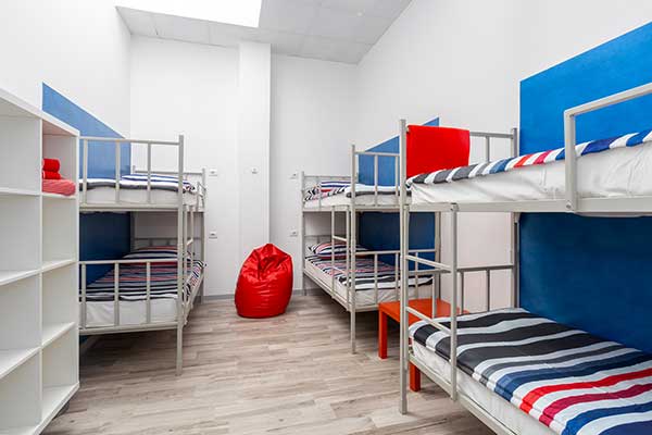 Eine günstige Unterkunft in Istrien (Pula) mit den Dienstleistungen der hohen Klasse